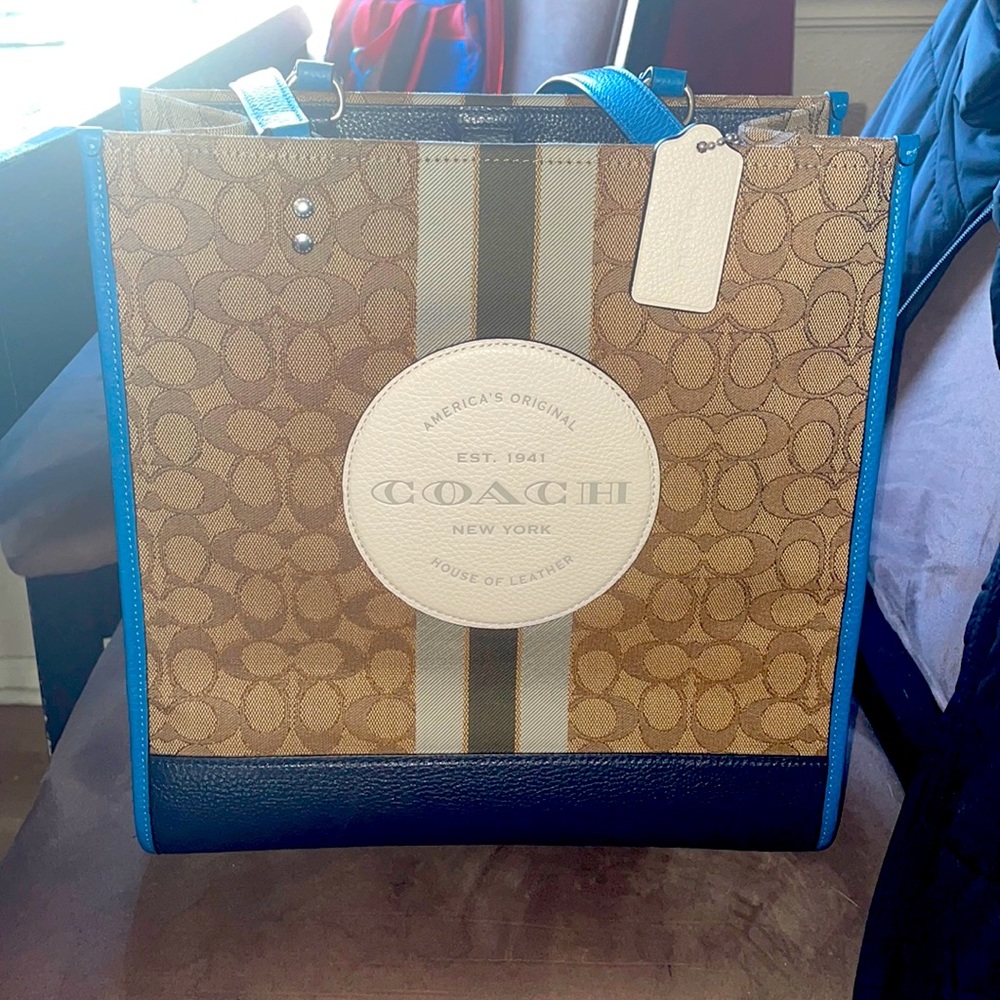 DEMPSEY TOTE SIGNATURE JACQUARD W/ STRIPE COACH PT